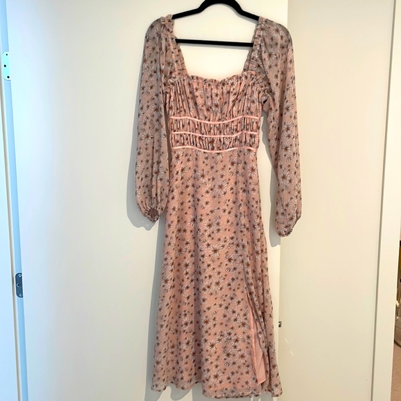 WAYF Dress - Picture 1 of 9